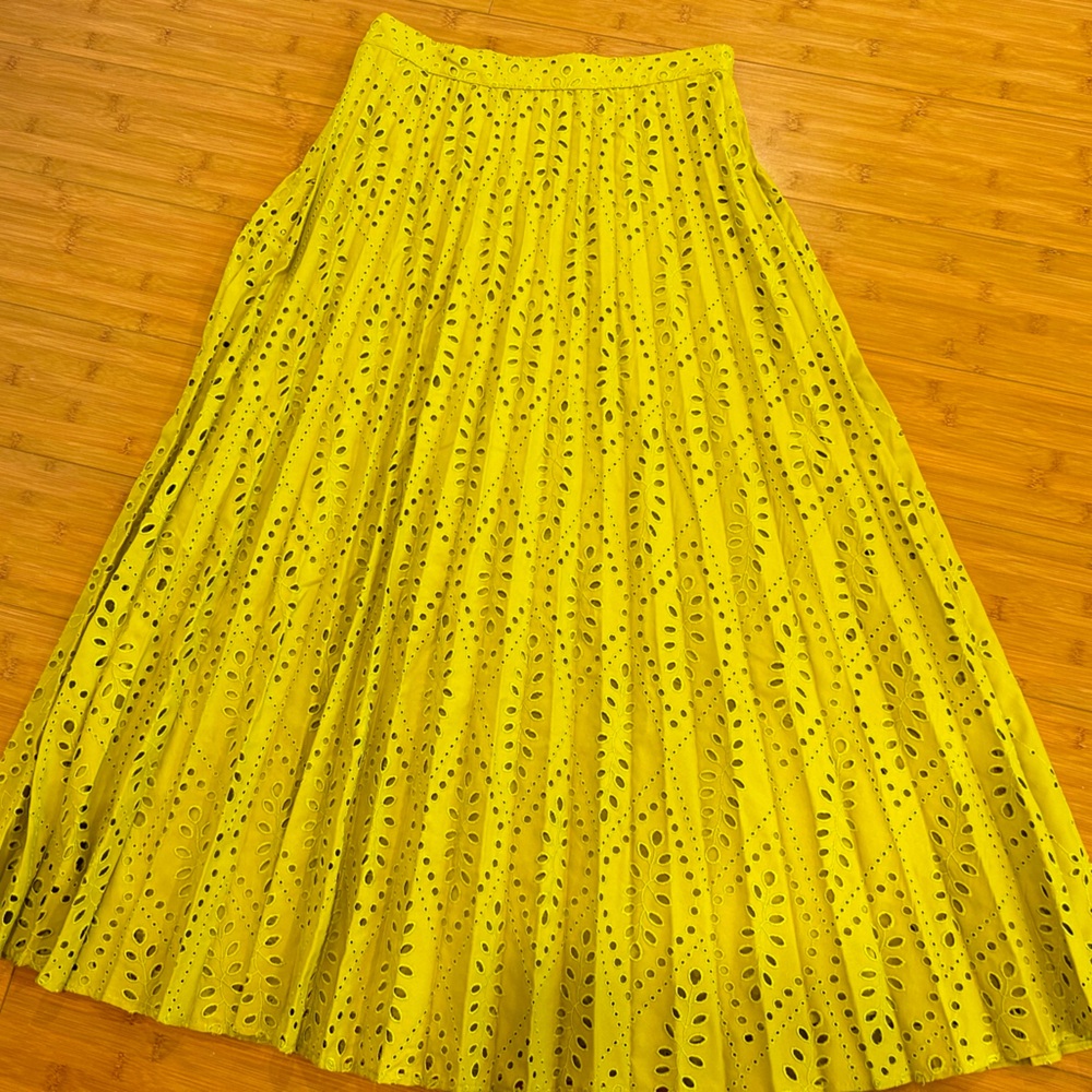 ❌SOLD❌Zara Pleated Maxi skirt